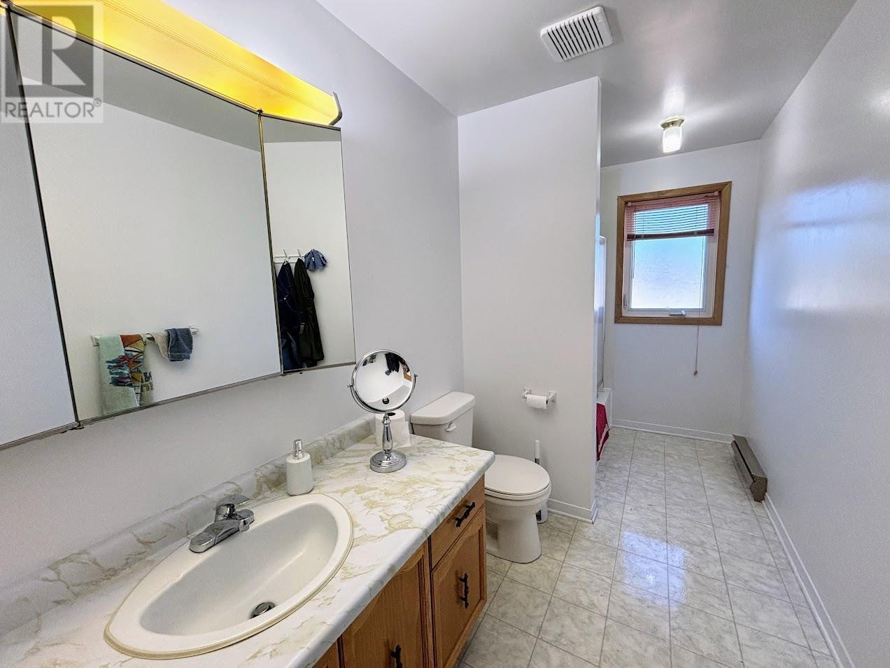 12 Wendego St, Manitouwadge, Ontario  P0T 2C0 - Photo 16 - TB253403