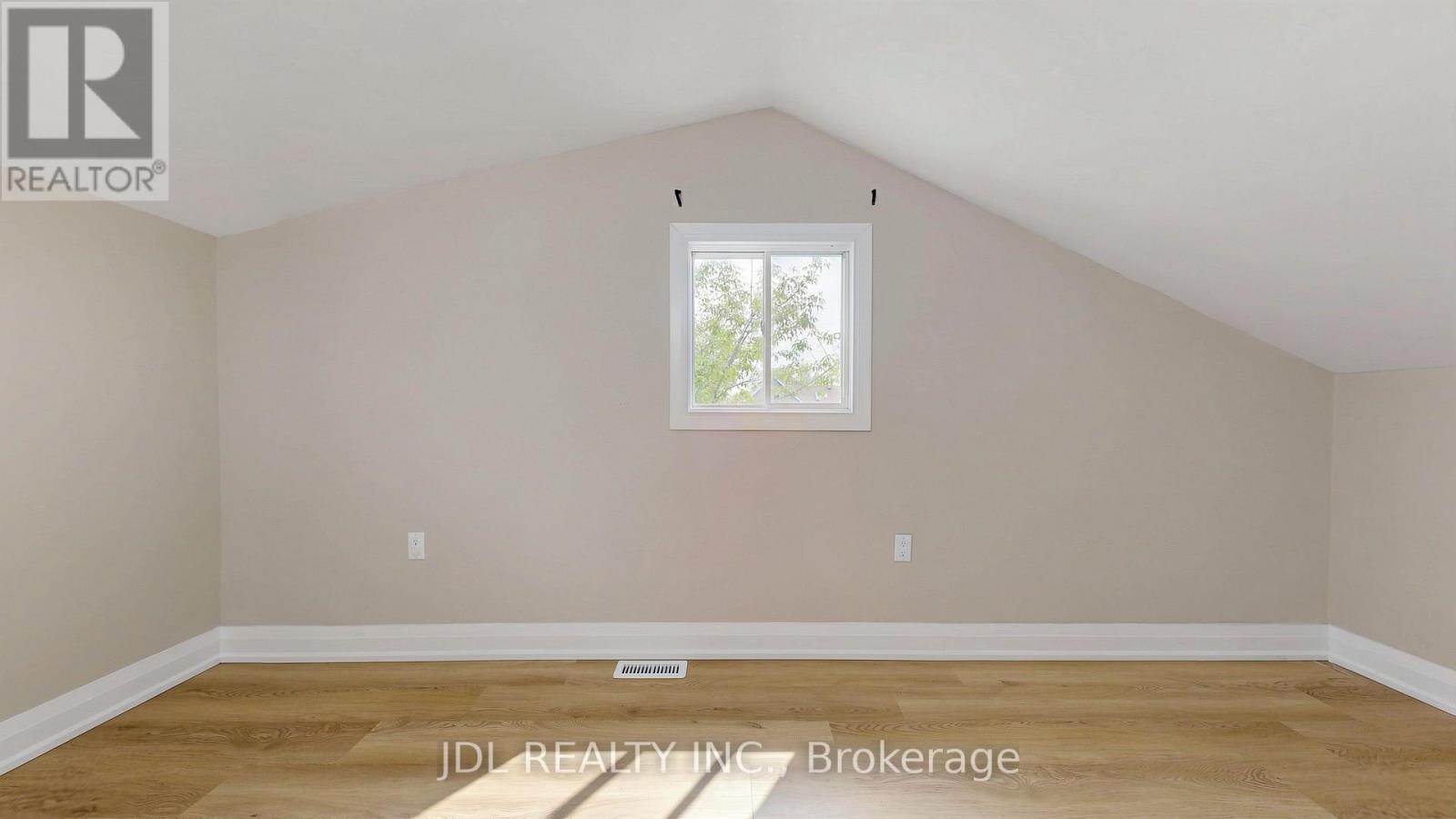 245 Royal Road, Georgina, Ontario  L4P 2T9 - Photo 14 - N13169560