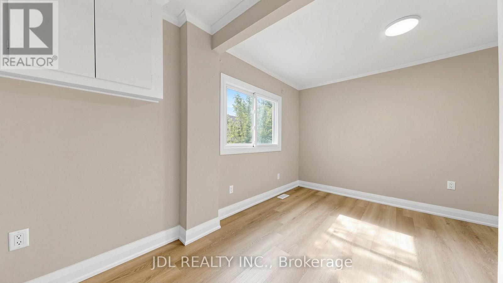 245 Royal Road, Georgina, Ontario  L4P 2T9 - Photo 9 - N13169560