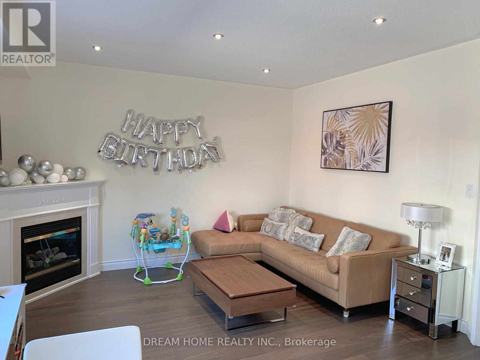 92 Sanderson Road, Markham, Ontario  L6C 2H2 - Photo 13 - N13169568