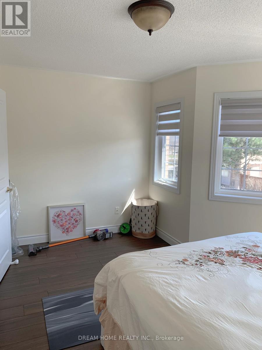 92 Sanderson Road, Markham, Ontario  L6C 2H2 - Photo 7 - N13169568