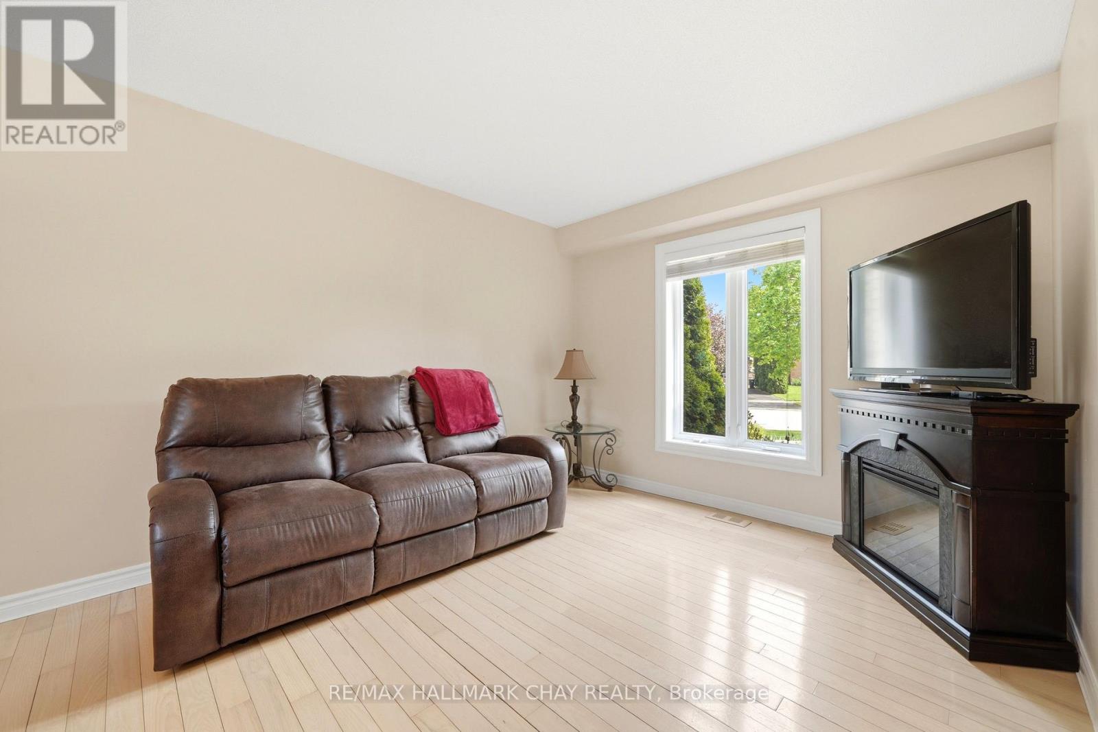 14 Dugdale Avenue, New Tecumseth, Ontario  L0G 1A0 - Photo 10 - N13169662