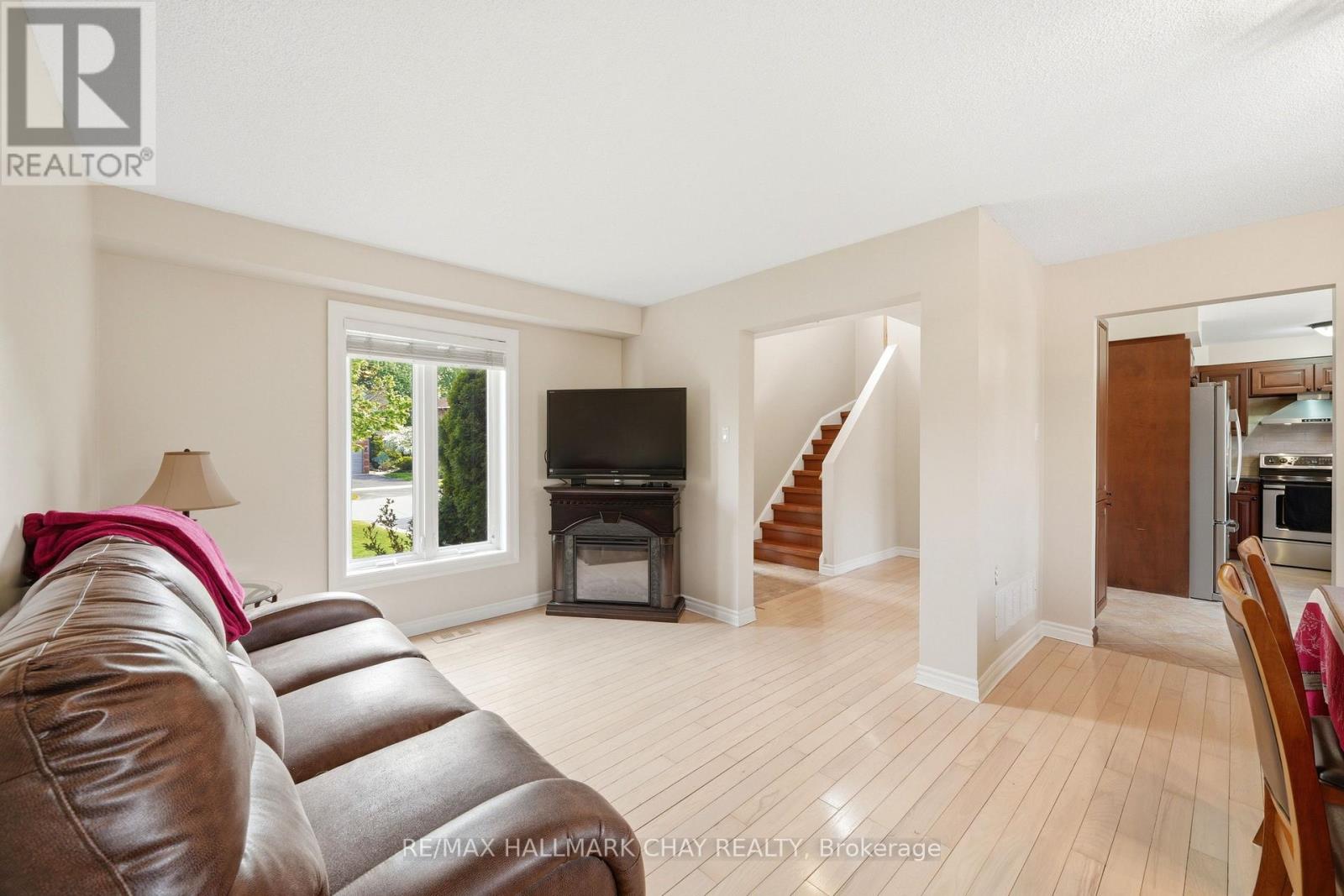 14 Dugdale Avenue, New Tecumseth, Ontario  L0G 1A0 - Photo 11 - N13169662