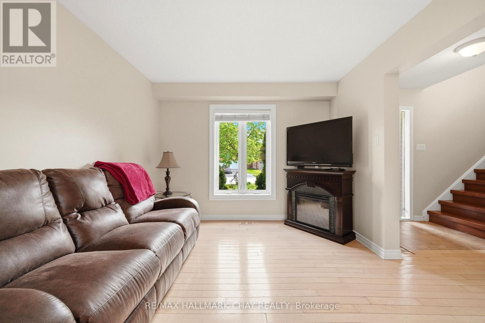 14 Dugdale Avenue, New Tecumseth, Ontario  L0G 1A0 - Photo 12 - N13169662
