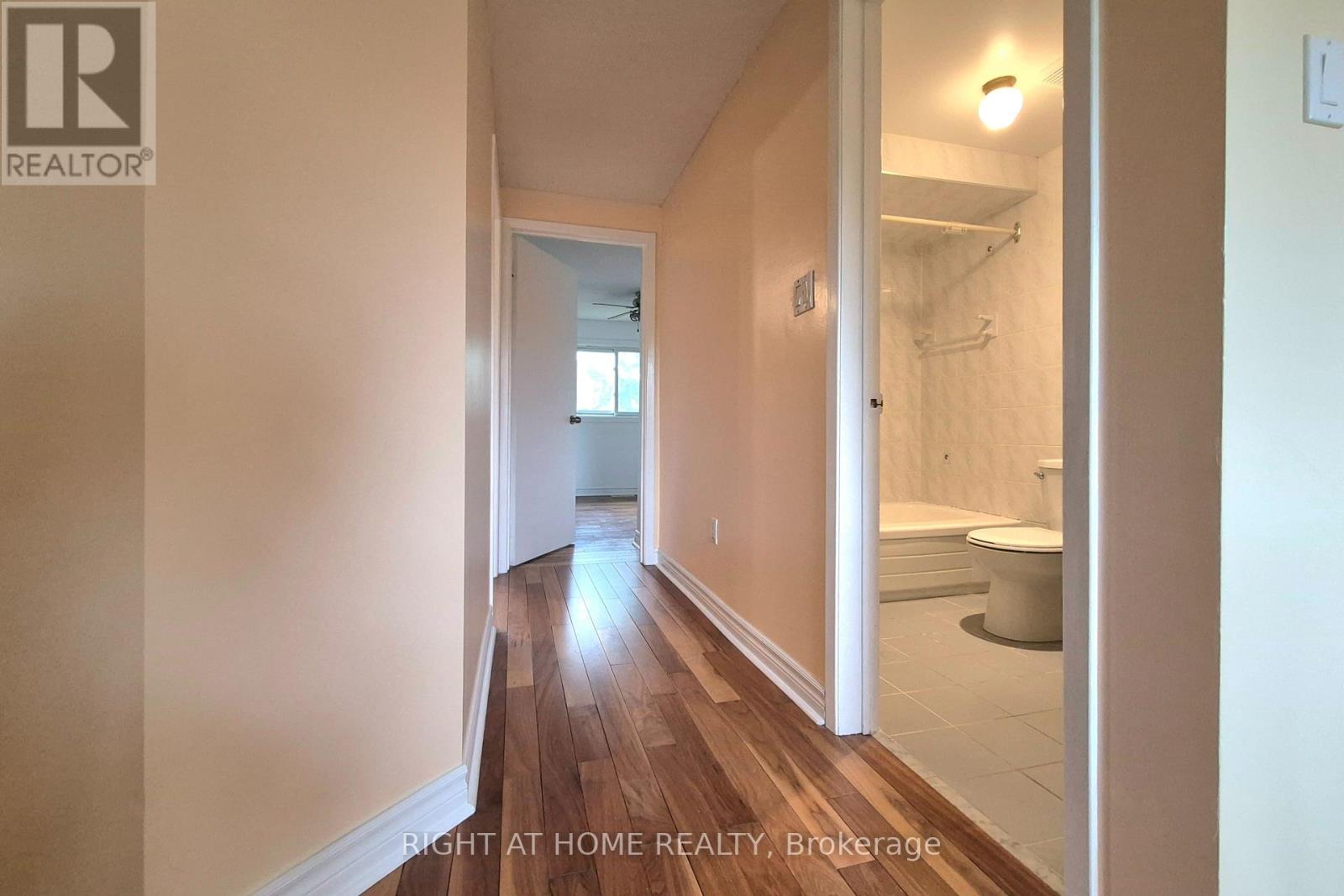 14 Ritva Court, Richmond Hill, Ontario  L4C 9R5 - Photo 7 - N13169664
