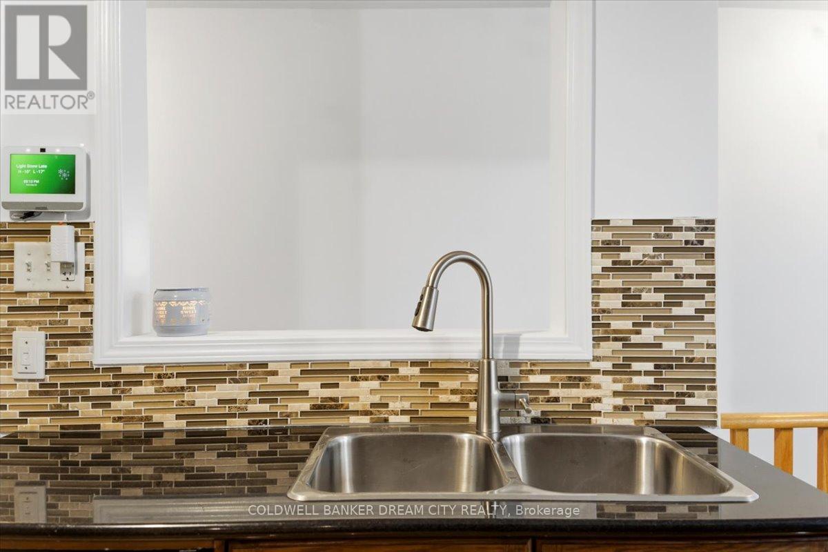 559 Midland Avenue, Toronto, Ontario  M1N 4E8 - Photo 12 - E13169700