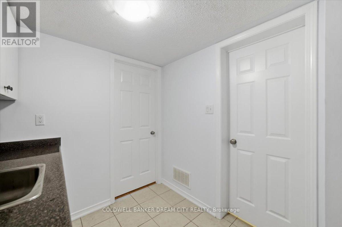 559 Midland Avenue, Toronto, Ontario  M1N 4E8 - Photo 30 - E13169700