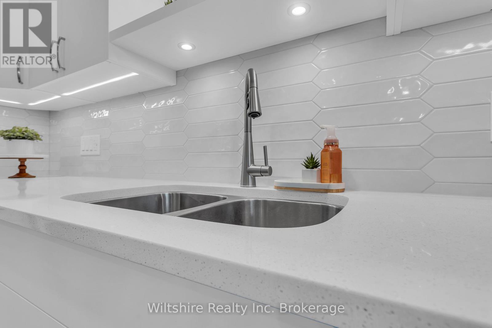 18 Canary Street, Tillsonburg, Ontario  N4G 0K4 - Photo 11 - X13169724