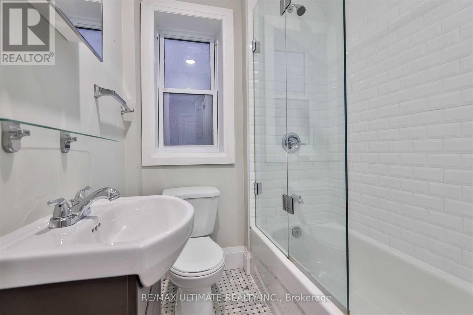 8 Grafton Avenue, Toronto, Ontario  M6R 1C4 - Photo 45 - W13169610