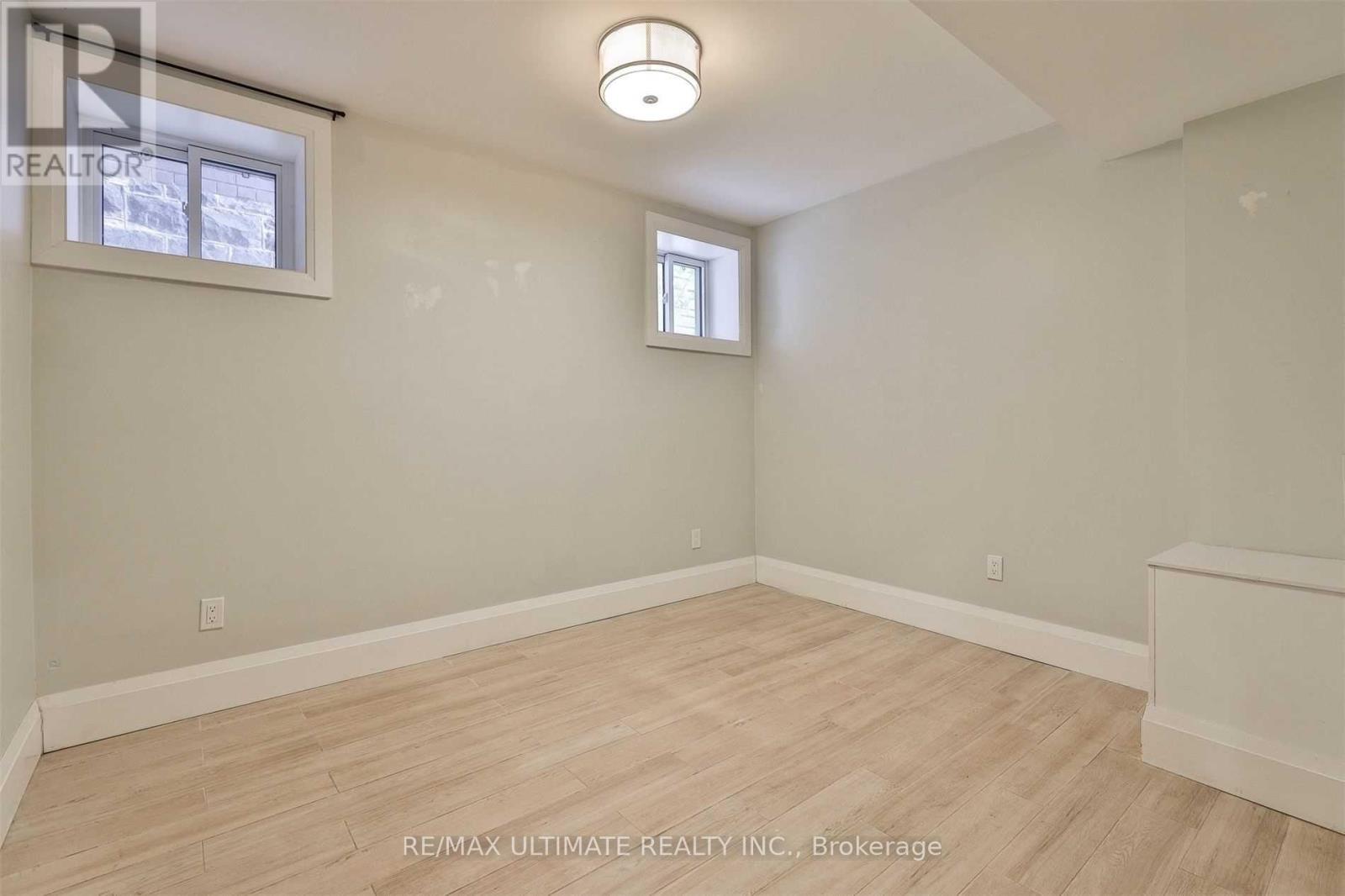 8 Grafton Avenue, Toronto, Ontario  M6R 1C4 - Photo 48 - W13169610