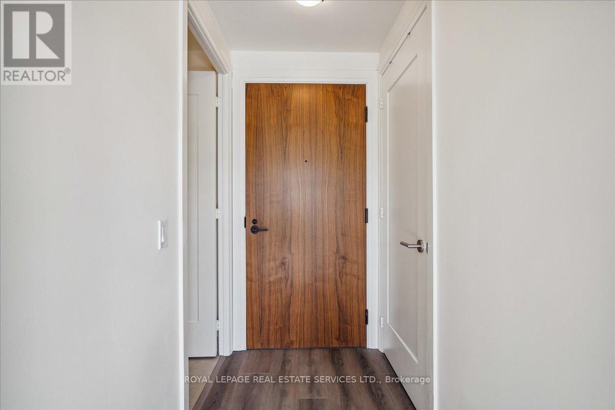 103 - 509 Dundas Street W, Oakville, Ontario  L6M 4M2 - Photo 2 - W13169634