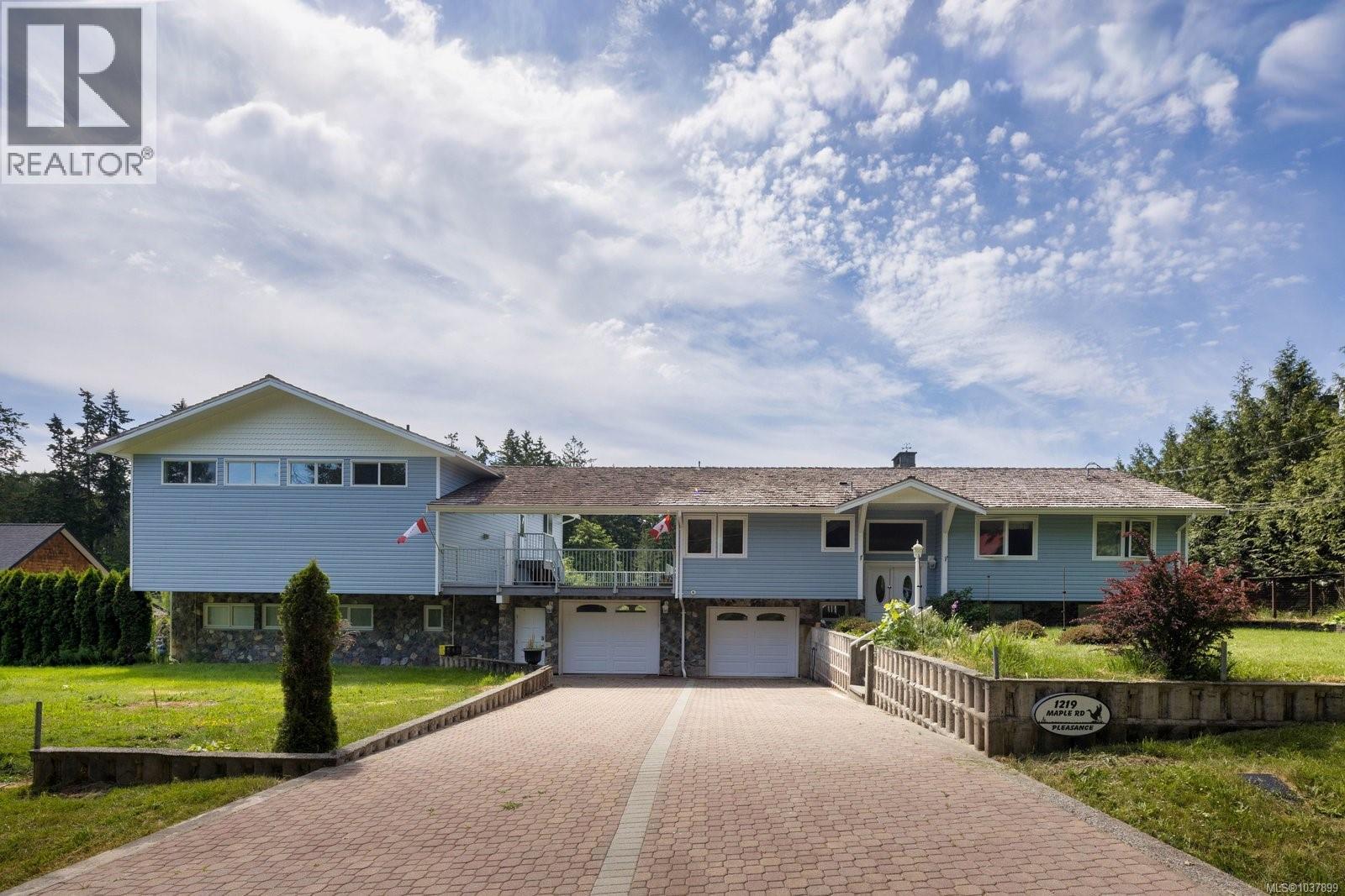 1219 Maple Ave N, North Saanich, British Columbia