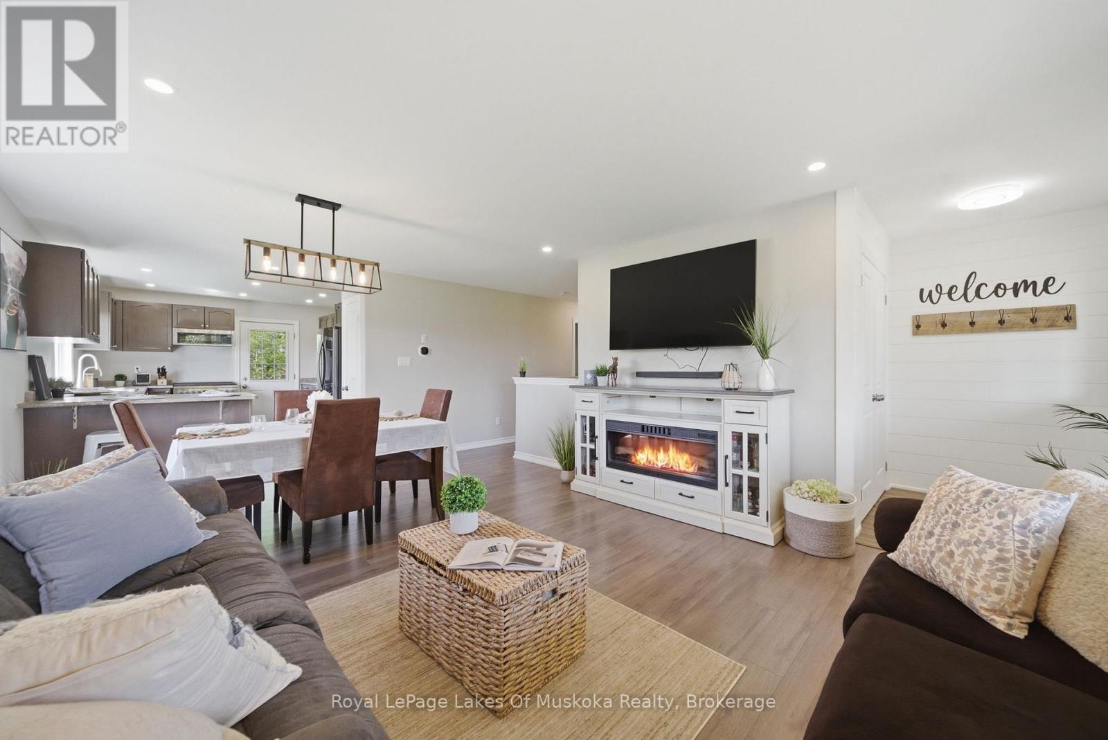 4 Keyzer Drive, Oro-Medonte (Warminster), Ontario  L3V 8N7 - Photo 11 - S13169746
