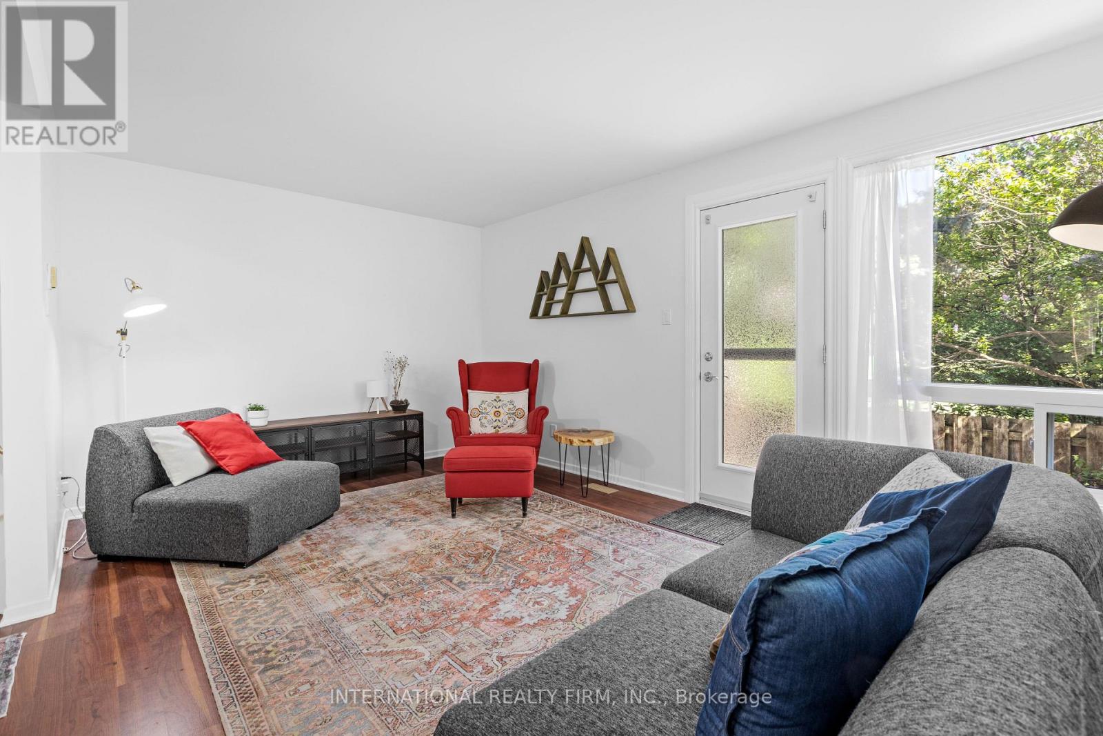 116 Mcclintock Way, Ottawa, Ontario  K2L 2A4 - Photo 4 - X13166868