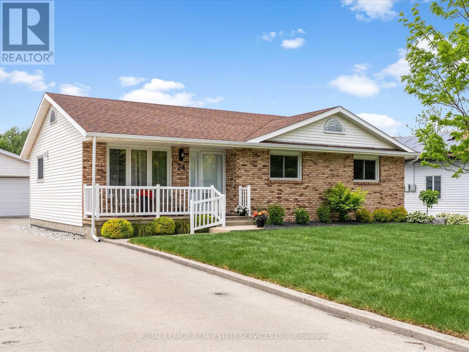 24 WILLIAM AVENUE, Kingsville, Ontario