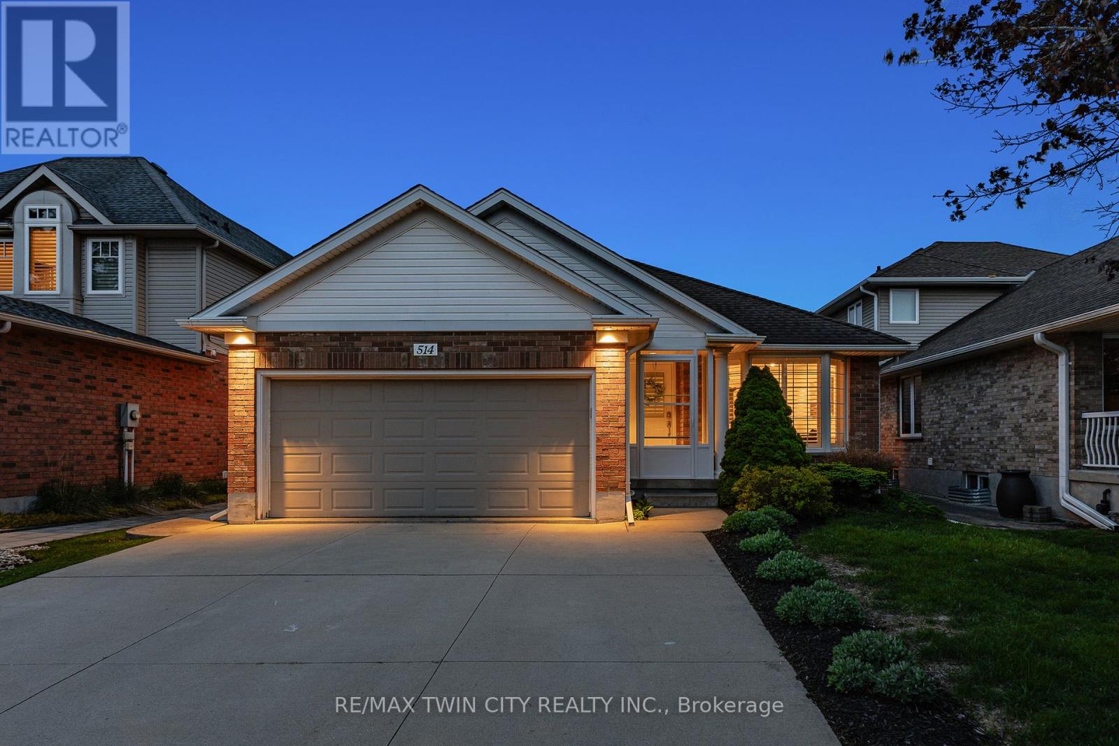 514 Brentcliffe Drive, Waterloo, Ontario  N2T 2S4 - Photo 2 - X13169566