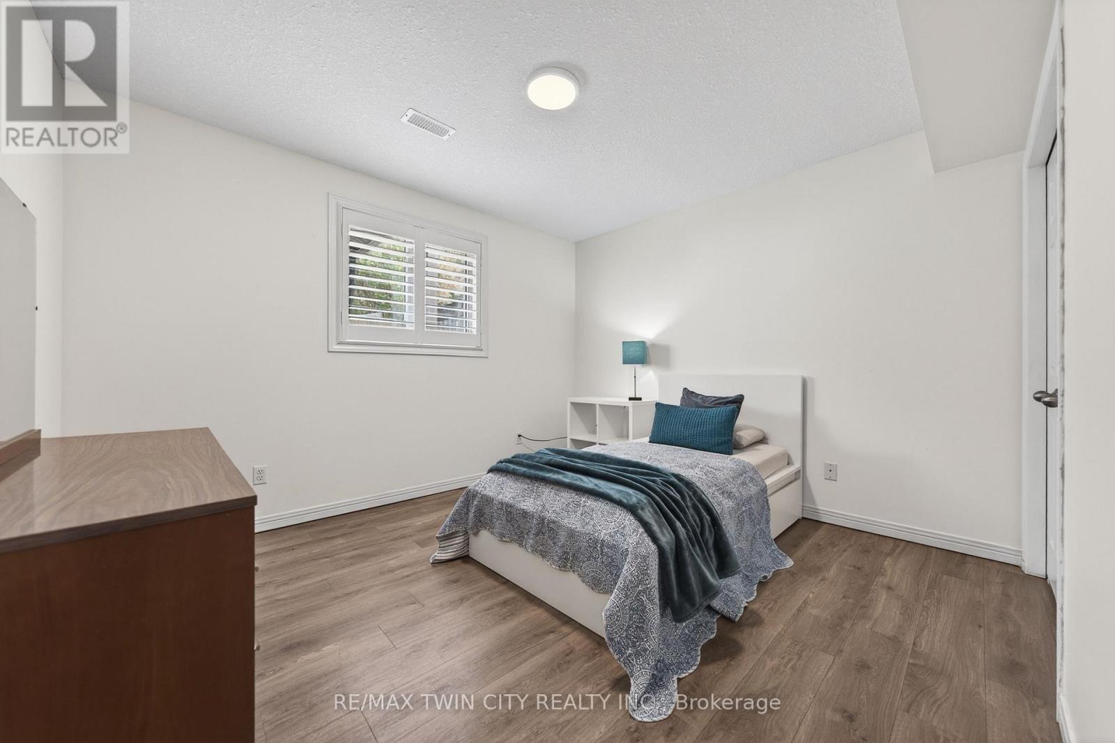 514 Brentcliffe Drive, Waterloo, Ontario  N2T 2S4 - Photo 25 - X13169566