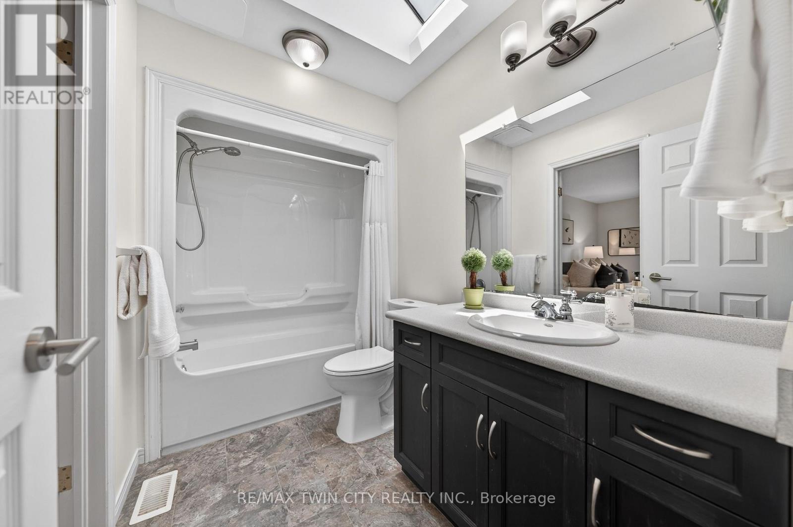 514 Brentcliffe Drive, Waterloo, Ontario  N2T 2S4 - Photo 33 - X13169566