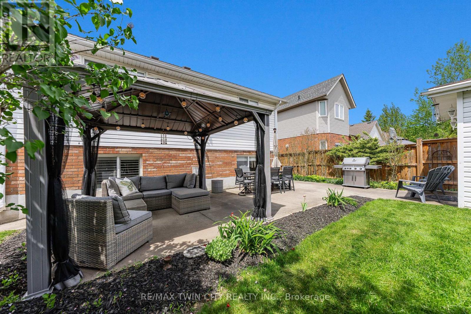 514 Brentcliffe Drive, Waterloo, Ontario  N2T 2S4 - Photo 45 - X13169566
