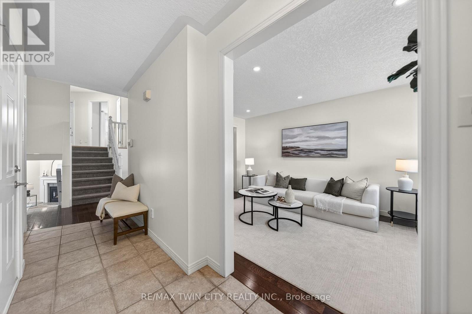 514 Brentcliffe Drive, Waterloo, Ontario  N2T 2S4 - Photo 7 - X13169566