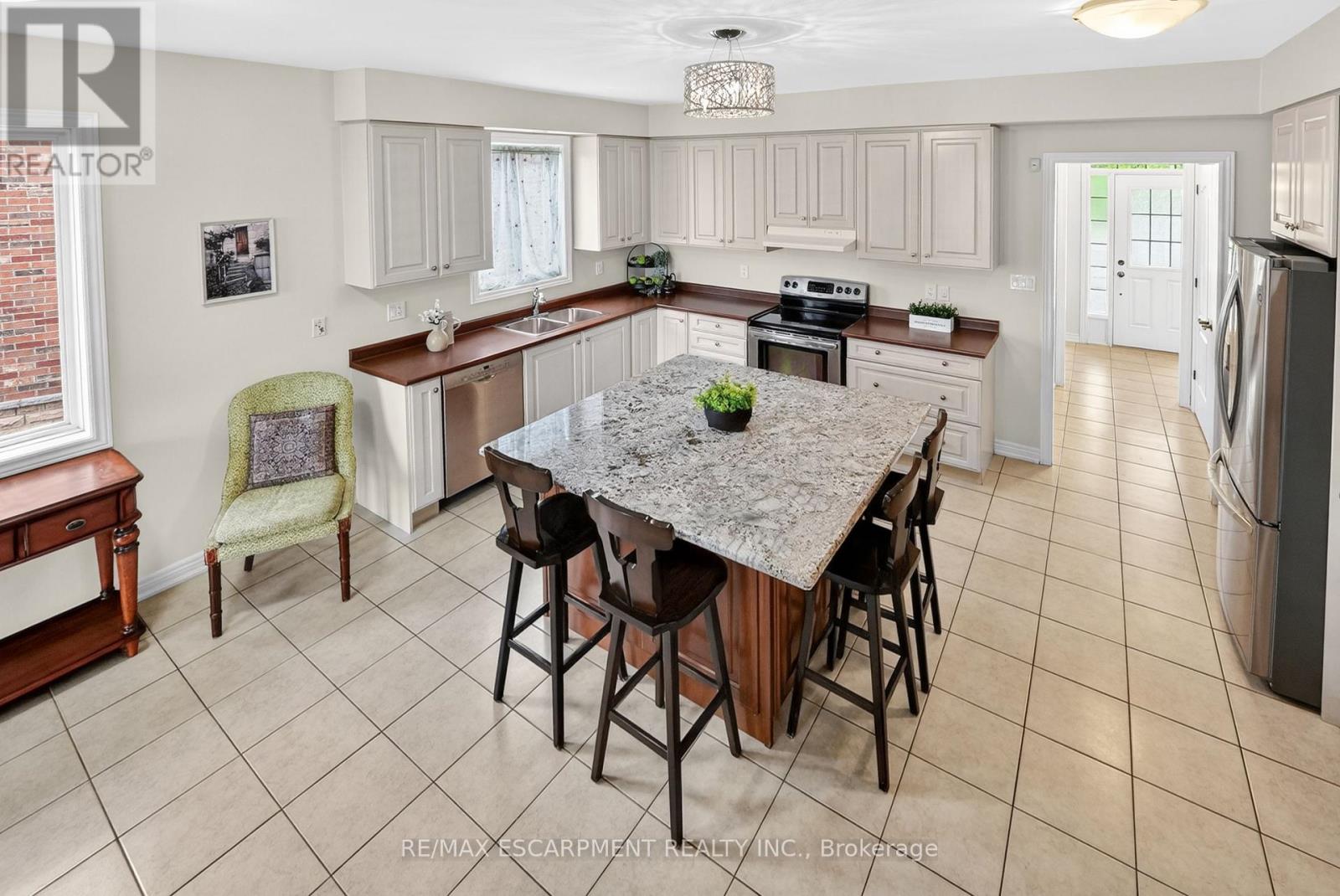 164 Galloway Trail, Welland, Ontario  L3B 6G5 - Photo 7 - X13169648