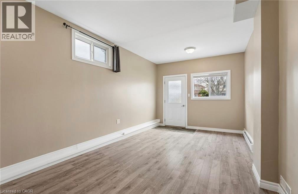 62 Corbett Drive, Barrie, Ontario  L4M 5V2 - Photo 4 - 40833172