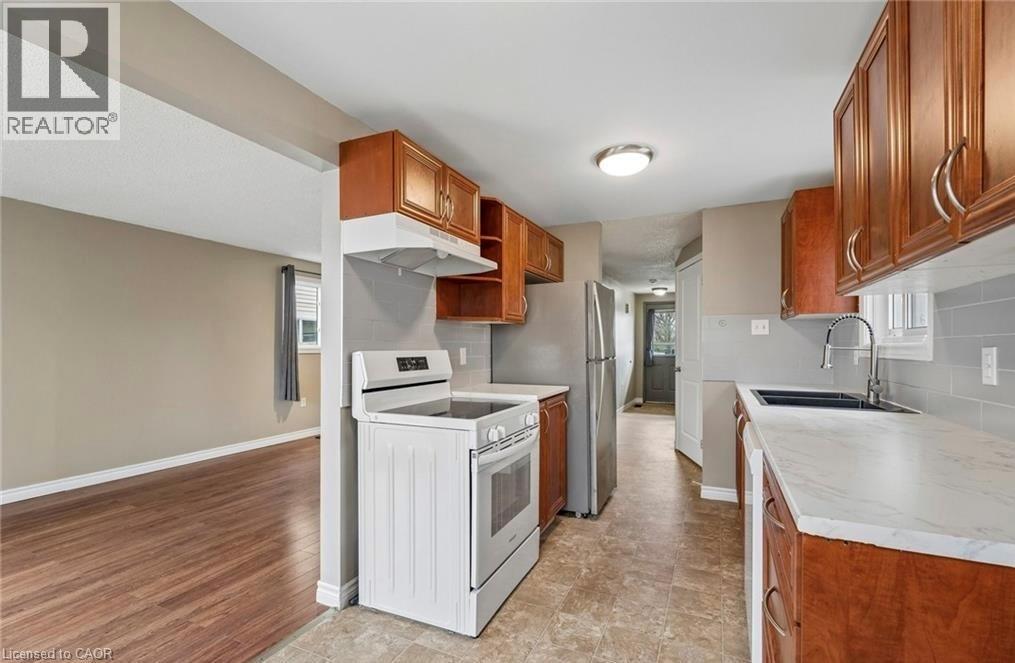 62 Corbett Drive, Barrie, Ontario  L4M 5V2 - Photo 7 - 40833172