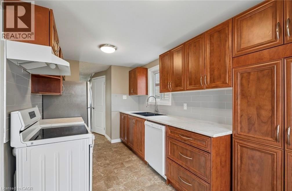 62 Corbett Drive, Barrie, Ontario  L4M 5V2 - Photo 8 - 40833172