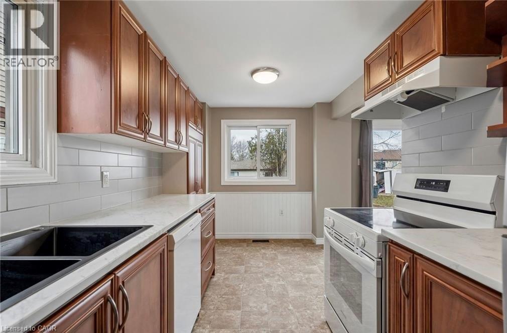 62 Corbett Drive, Barrie, Ontario  L4M 5V2 - Photo 9 - 40833172