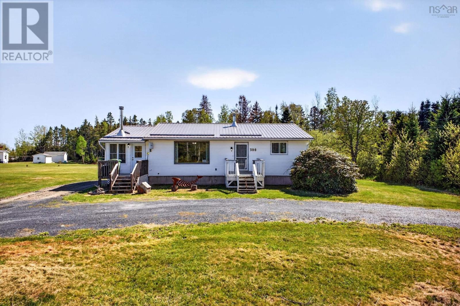 308 Highway 2 Highway, Lower Five Islands, Nova Scotia  B0M 1N0 - Photo 1 - 202612036
