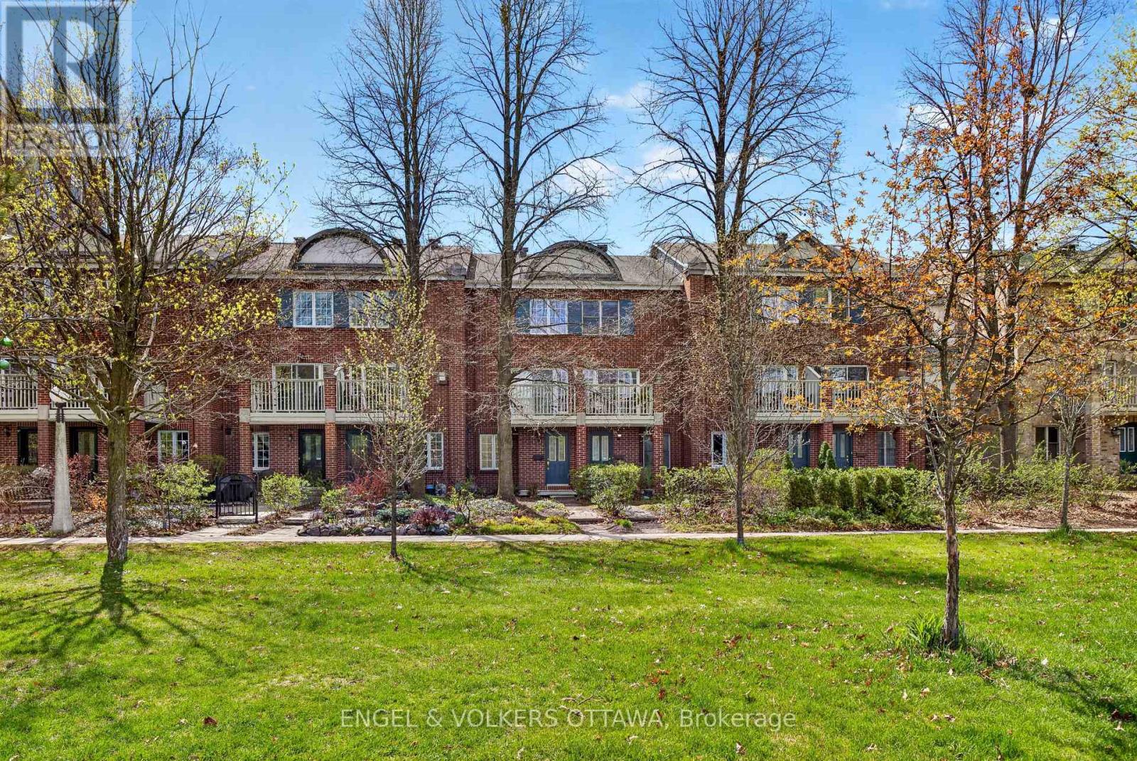 36 Brigadier Private, Ottawa, Ontario  K1N 1E6 - Photo 44 - X13169886