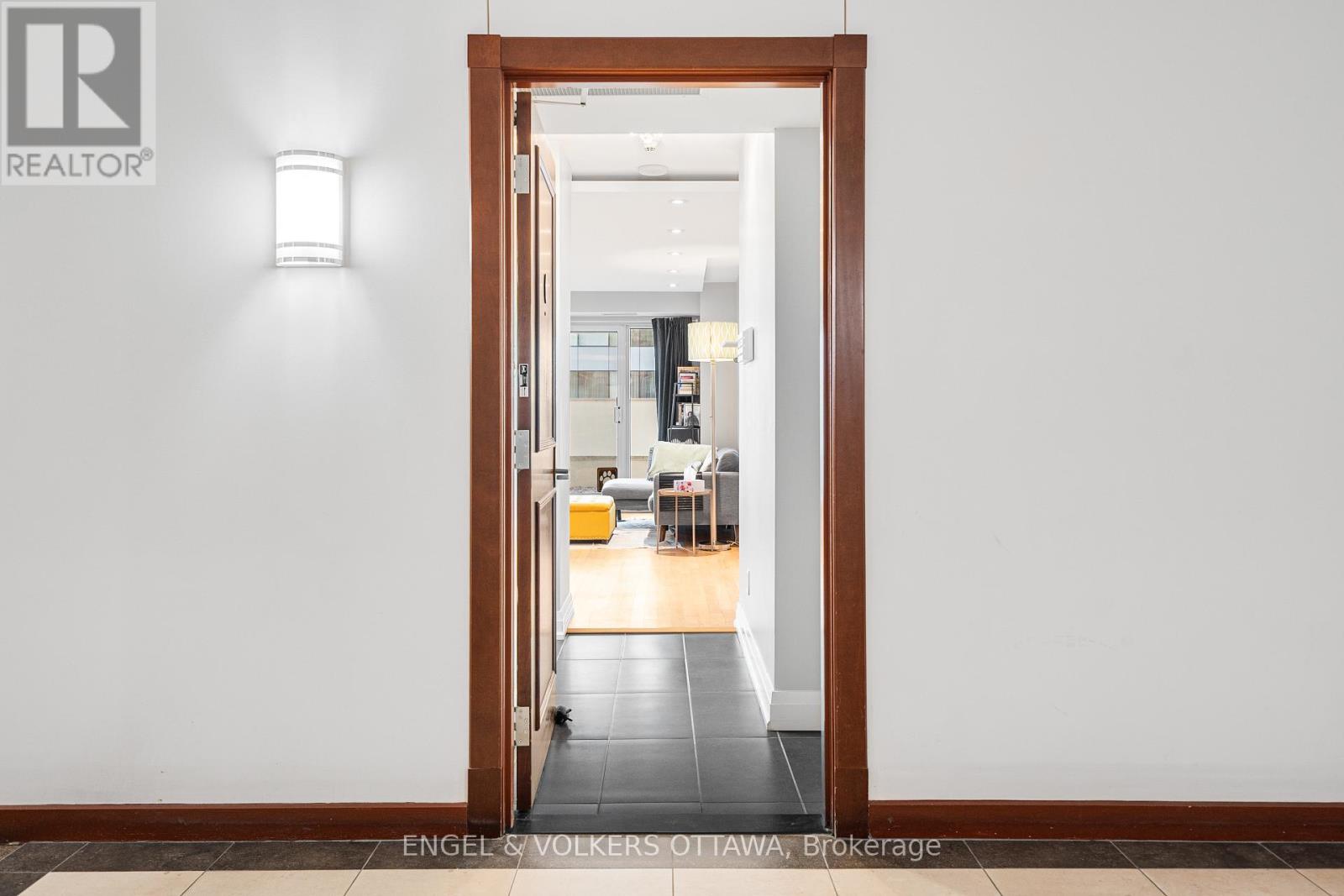 202 - 200 Rideau Street, Ottawa, Ontario  K1N 5Y1 - Photo 4 - X13169970