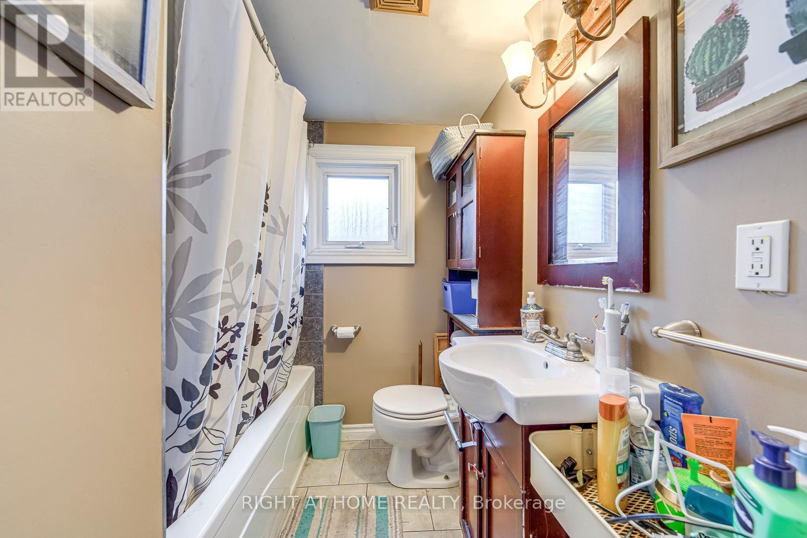 64 Wexford Avenue N, Hamilton, Ontario  L8H 4M4 - Photo 27 - X12801458