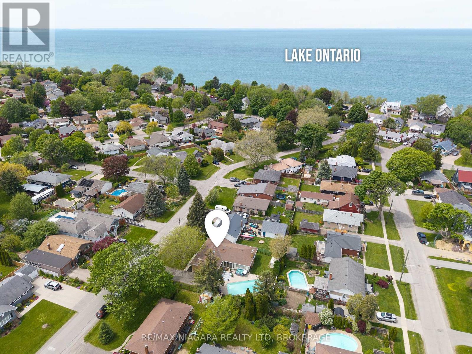 4 Mackie Street, St. Catharines, Ontario  L2N 5N5 - Photo 3 - X13169732