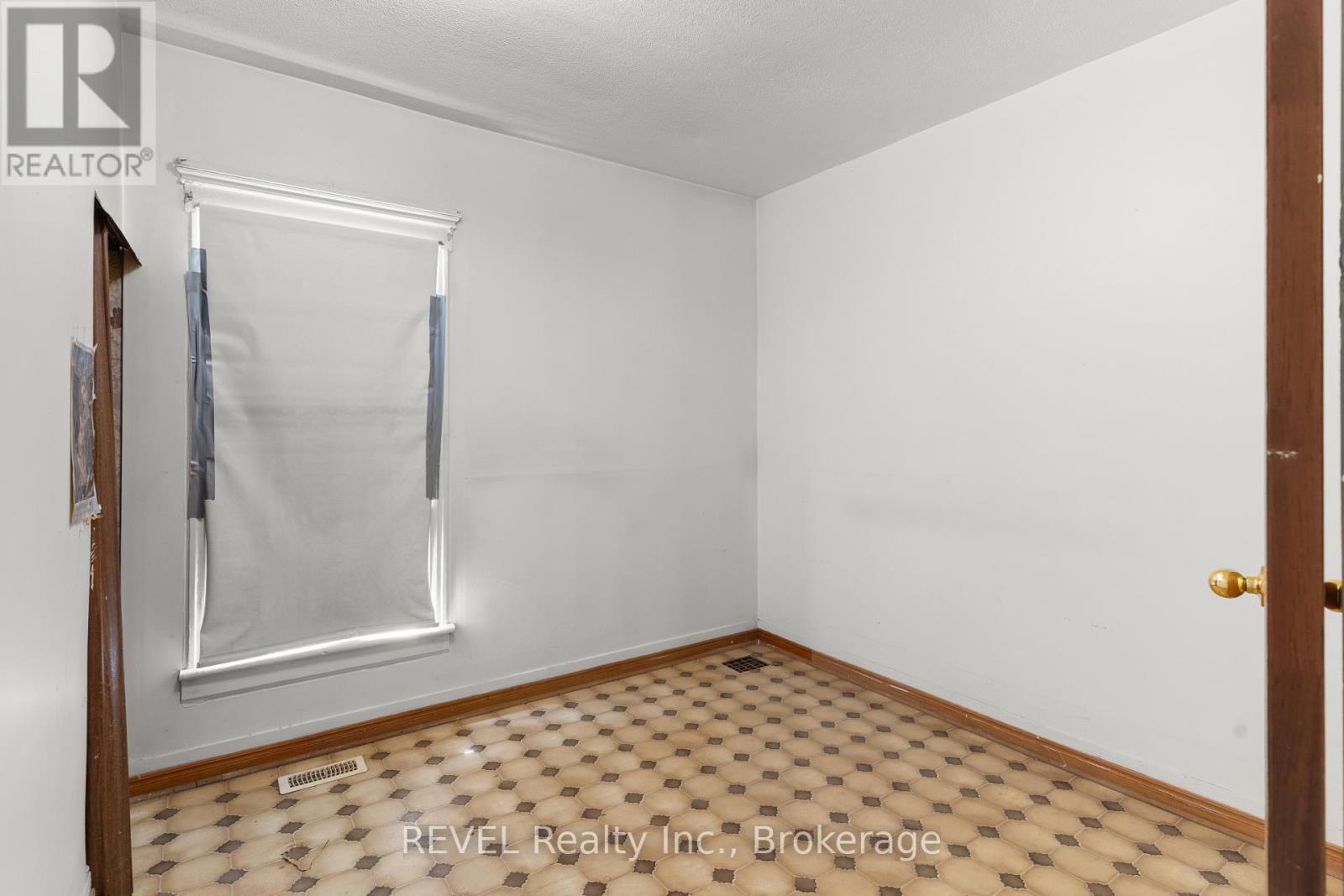 6401 Taylor Street, Niagara Falls, Ontario  L2G 2E9 - Photo 6 - X13170044