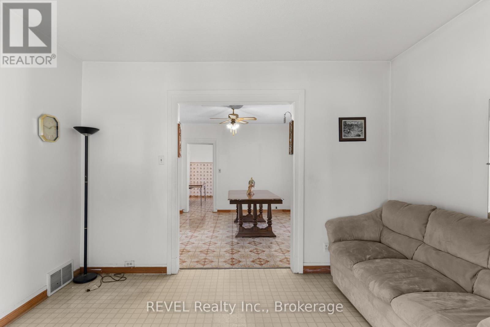 6401 Taylor Street, Niagara Falls, Ontario  L2G 2E9 - Photo 7 - X13170044