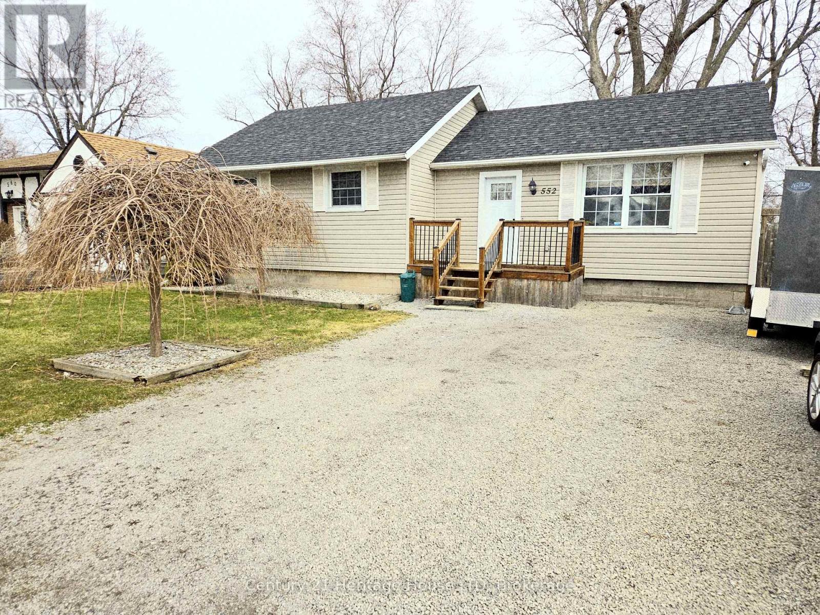 552 Lakeview Road, Fort Erie, Ontario  L2A 4W6 - Photo 1 - X13170080
