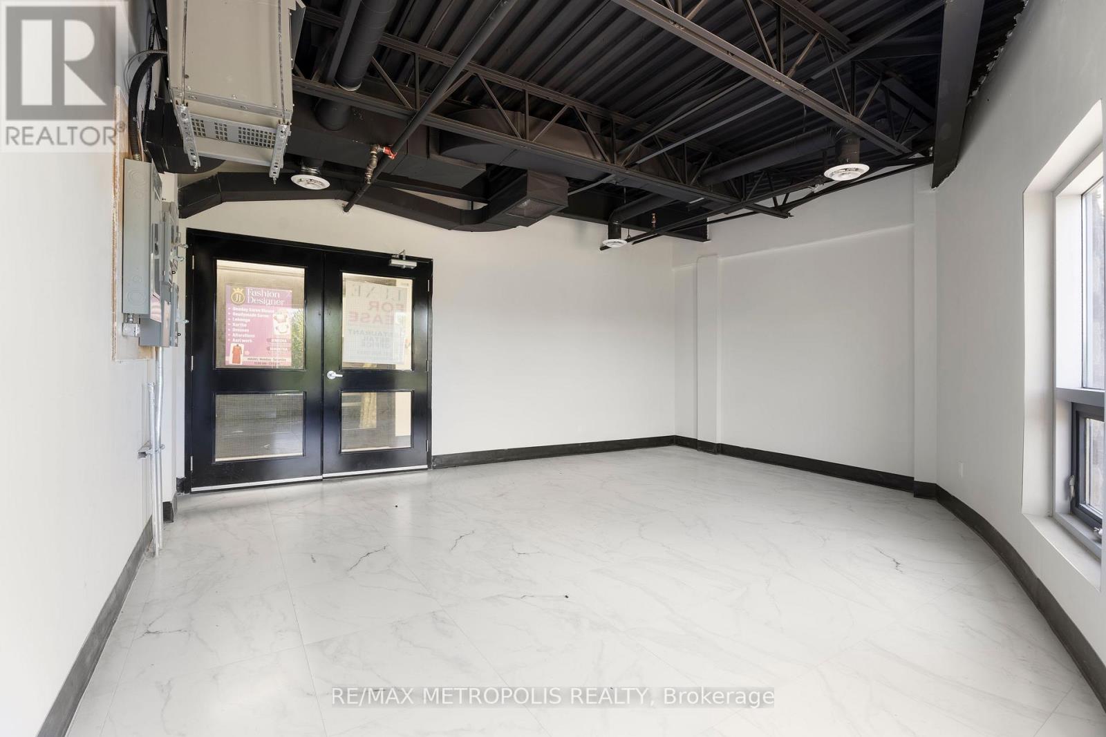 213 - 5928 Finch Avenue E, Toronto, Ontario  M1B 5P8 - Photo 2 - E13131456