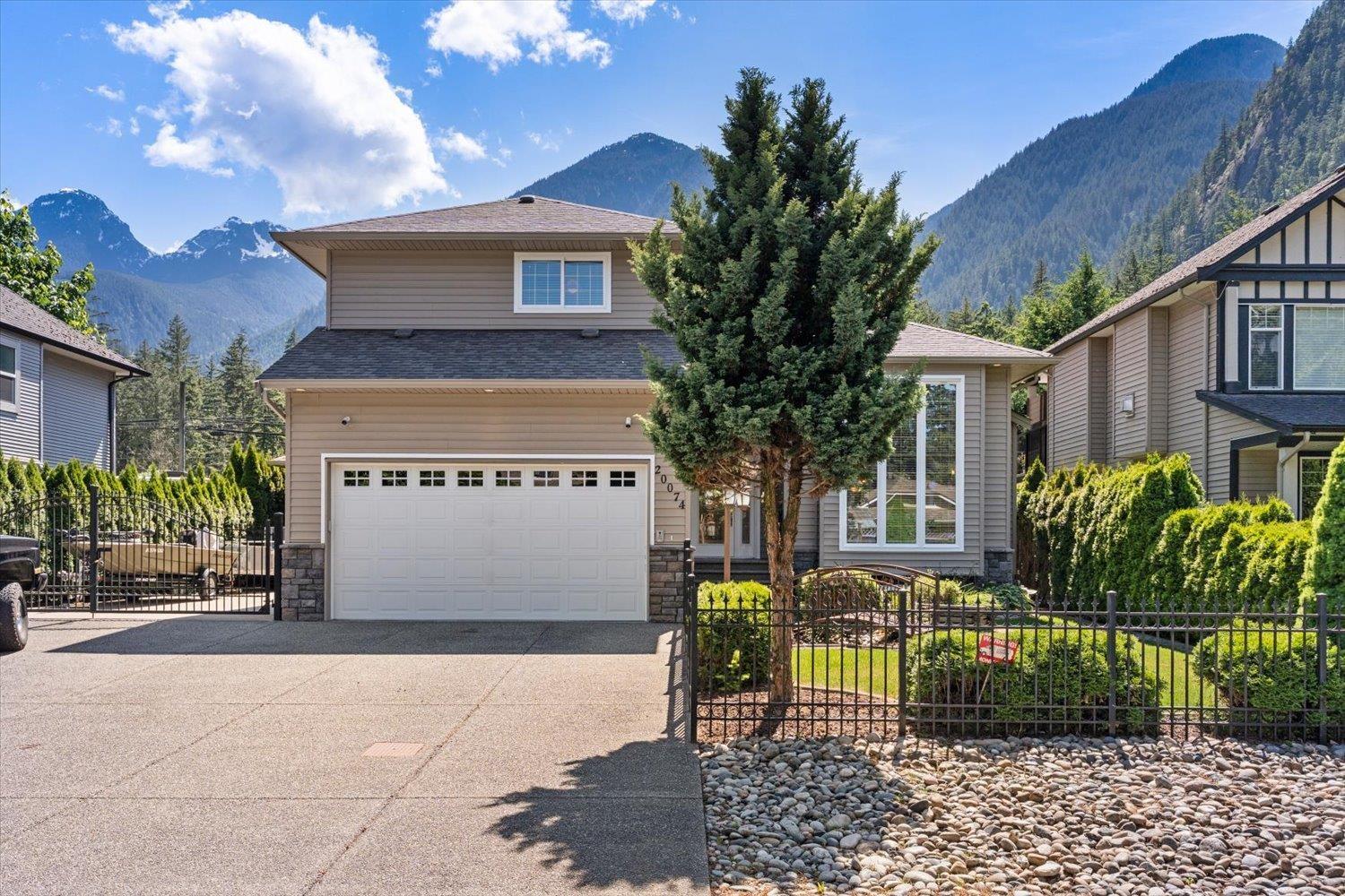 20074 Birch Place, Hope, Hope, British Columbia  V0X 1L2 - Photo 2 - R3127105