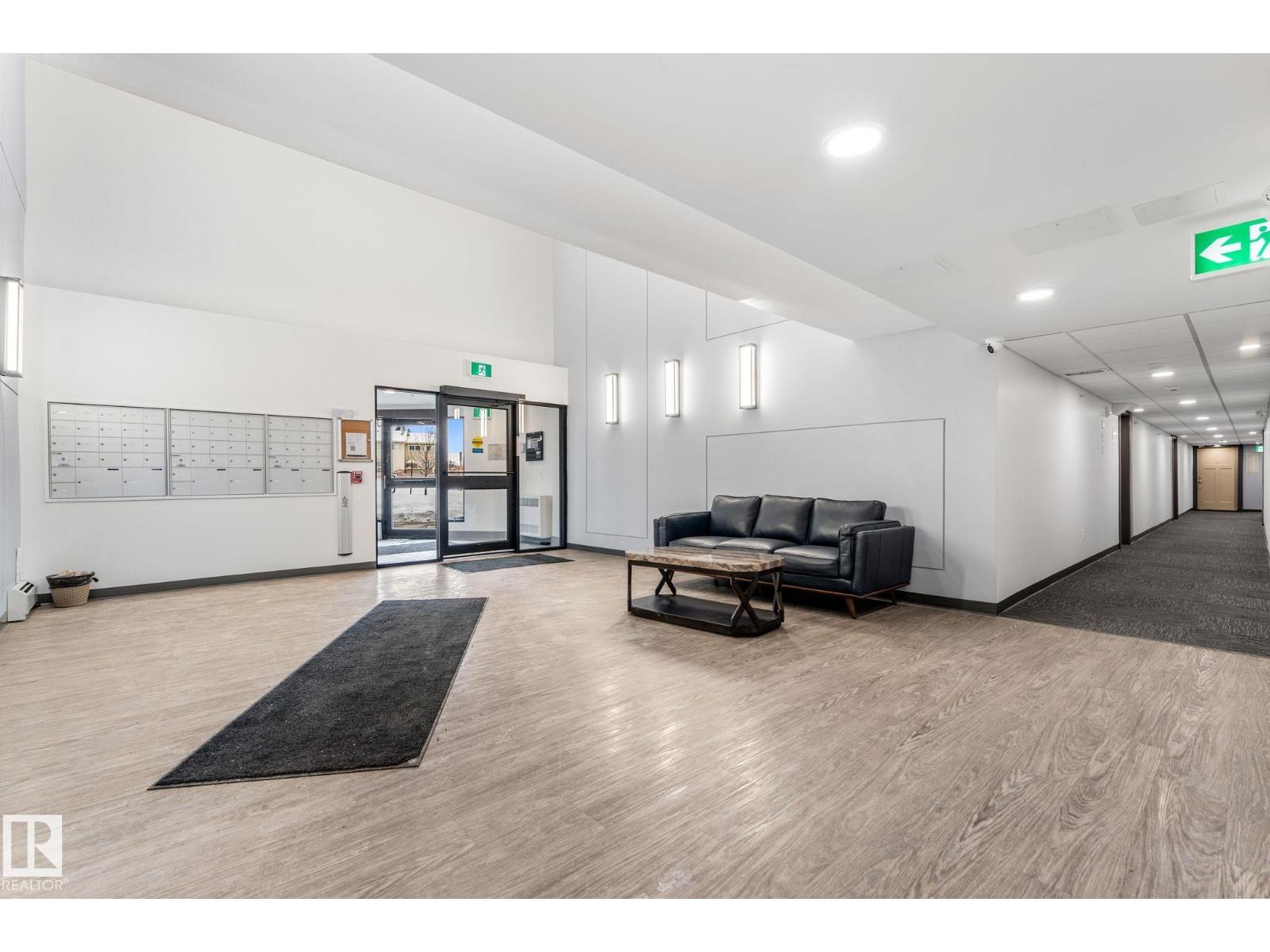 #302 9504 182 St NW, Edmonton, Alberta  T5T 3A7 - Photo 4 - E4475282