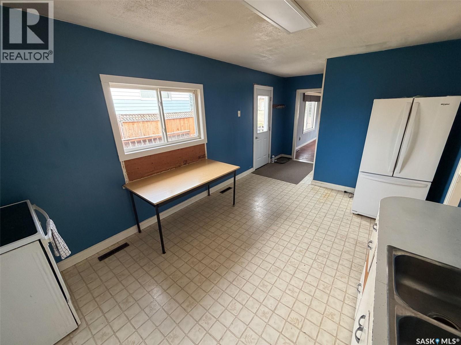 102 Wayne Street, Abbey, Saskatchewan  S0N 0A0 - Photo 13 - SK008624