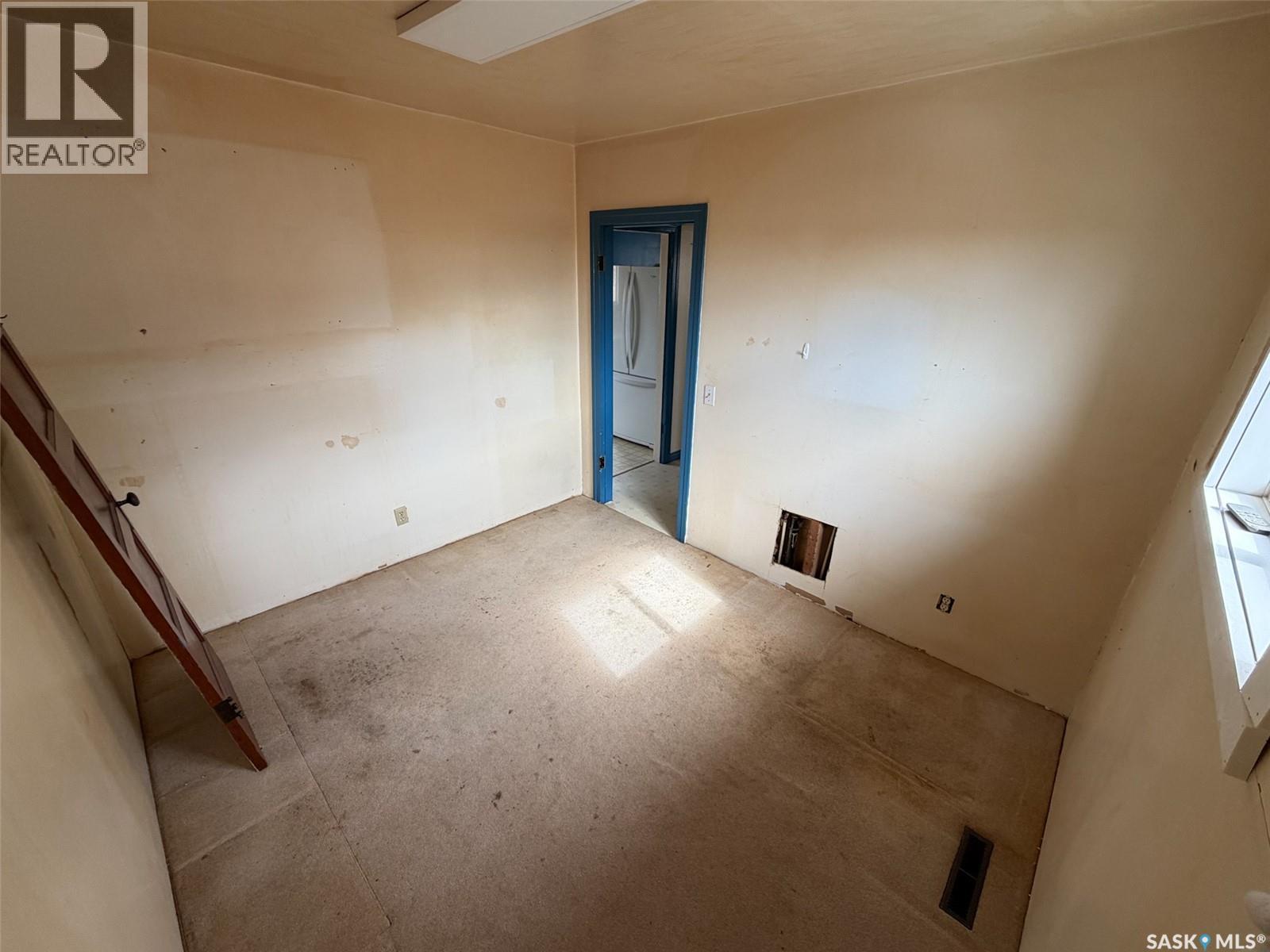 102 Wayne Street, Abbey, Saskatchewan  S0N 0A0 - Photo 15 - SK008624