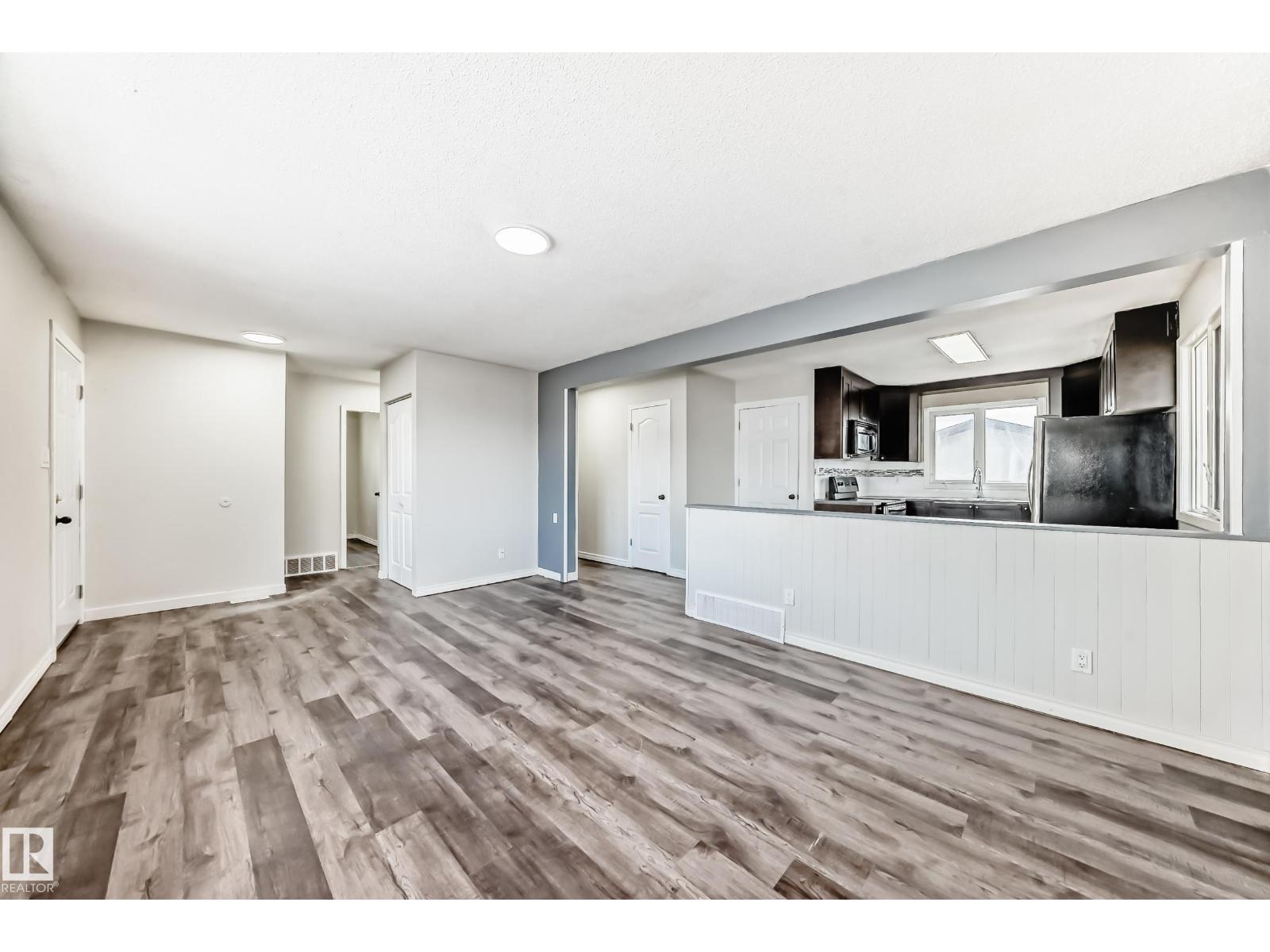 8615 42a Av Nw, Edmonton, Alberta  T6K 1E6 - Photo 13 - E4489798