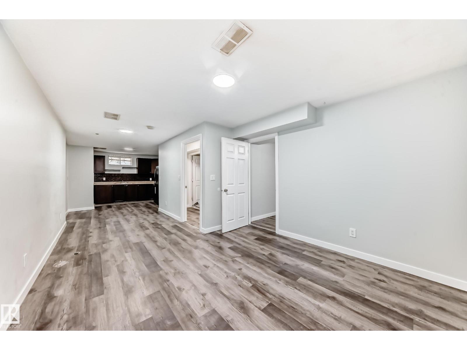 8615 42a Av Nw, Edmonton, Alberta  T6K 1E6 - Photo 34 - E4489798