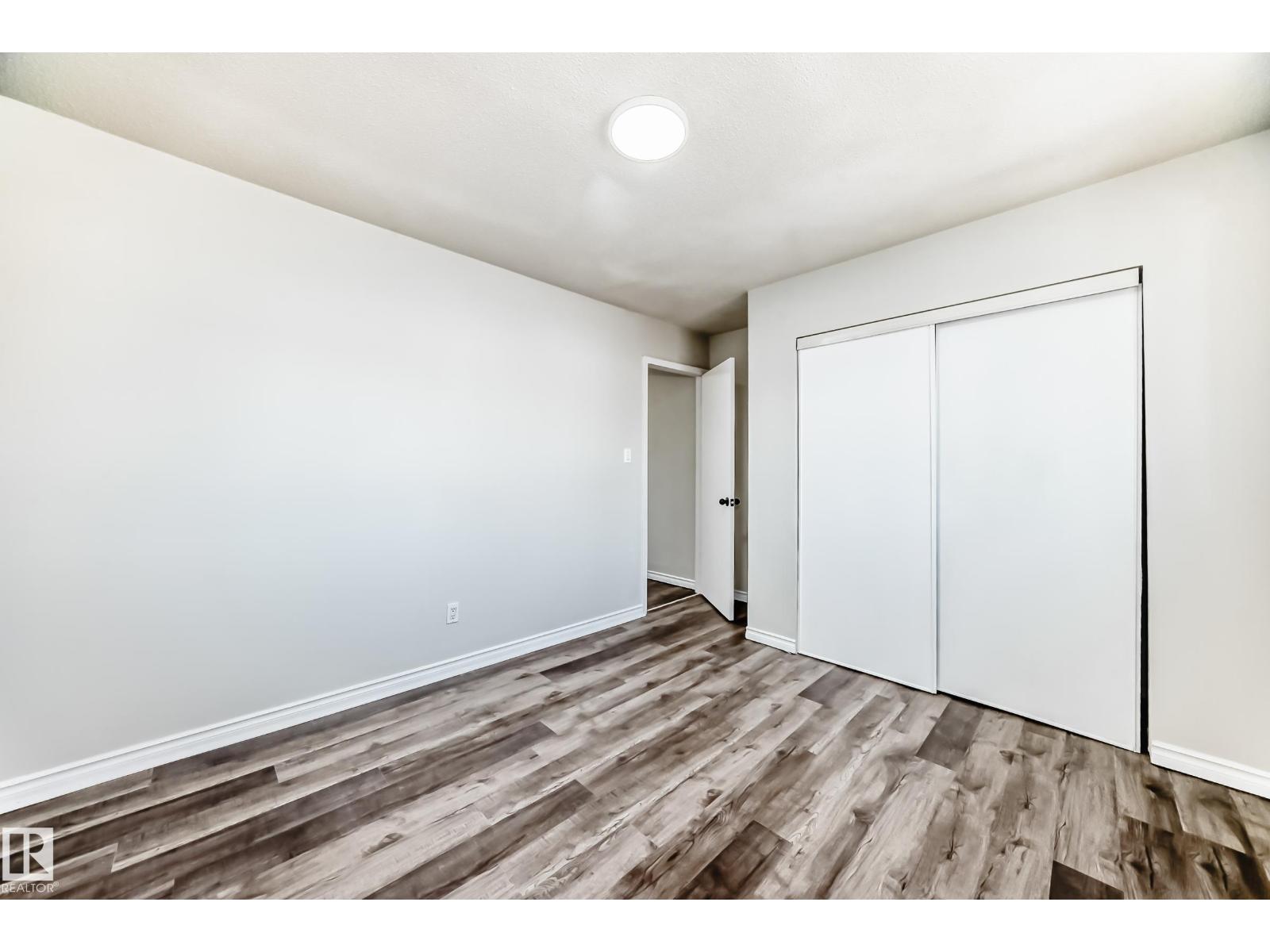 8615 42a Av Nw, Edmonton, Alberta  T6K 1E6 - Photo 24 - E4489798