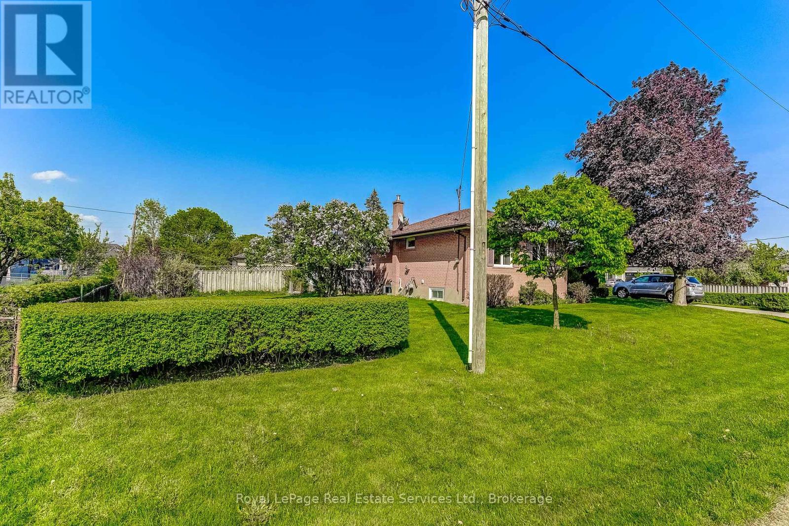 339 Weighton Drive, Oakville, Ontario  L6R 2R5 - Photo 3 - W12955414