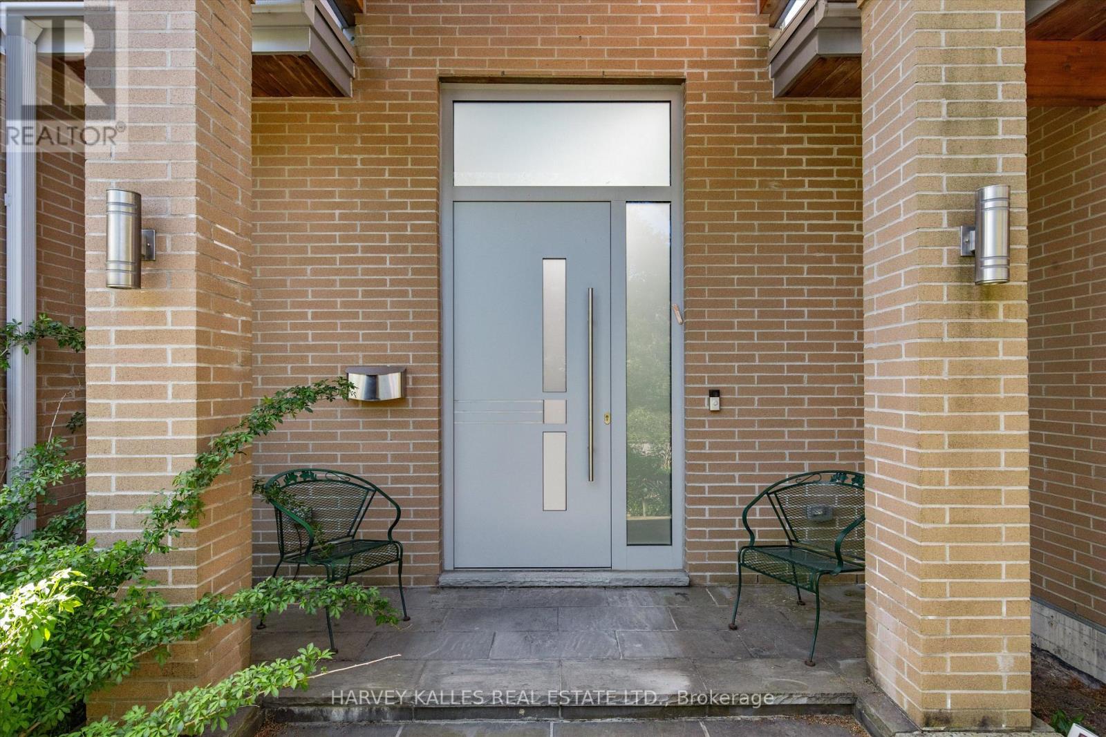 51 Hi Mount Drive, Toronto, Ontario  M2K 1X3 - Photo 4 - C13169772