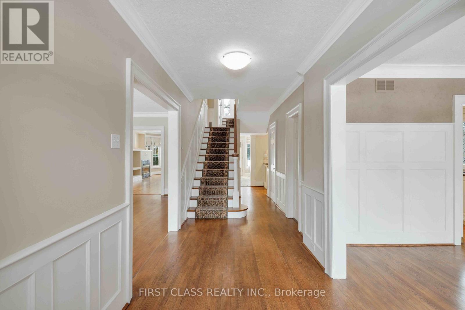 80 Douglas Drive, Toronto, Ontario  M4W 2B4 - Photo 2 - C13169784