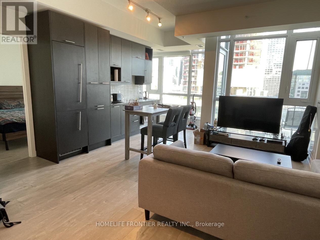 1606 - 30 Nelson Street, Toronto, Ontario  M5V 0H5 - Photo 2 - C13169928