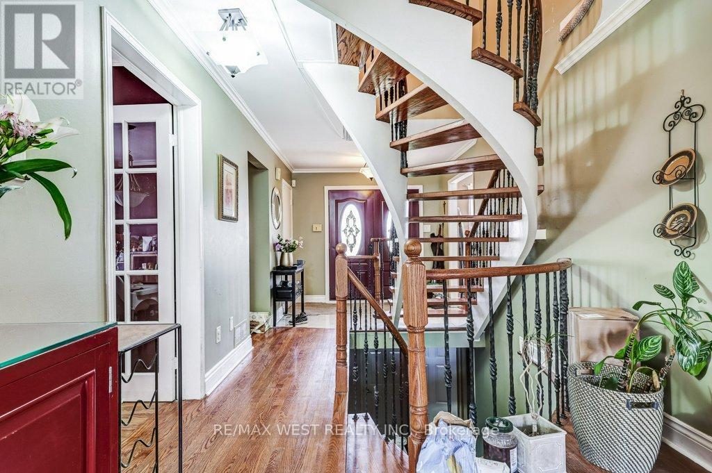 39 Braebrook Drive, Whitby, Ontario  L1R 1V3 - Photo 14 - E13169908
